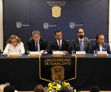 la-cuarta-edicion-del-libro-enfermeria-para-profesional-para-estudiantes-y-profesionales-se-presenta-en-la-ug-ugto-