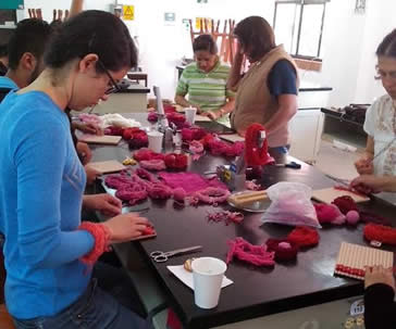 ofrece-ug-curso-produccion-artesanal-colorante-universidad-de-guanajuato-ugto-