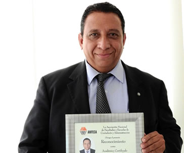 profesor-ug-recibe-certificacion-en-contaduria-ugto-