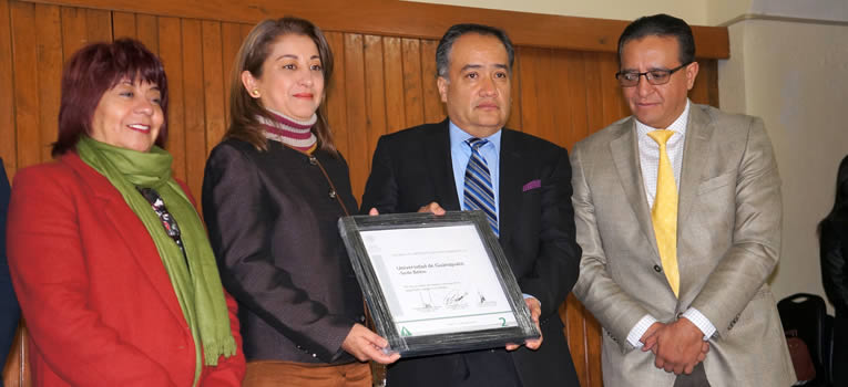 sede-belen-de-la-ug-recibe-reconocimiento