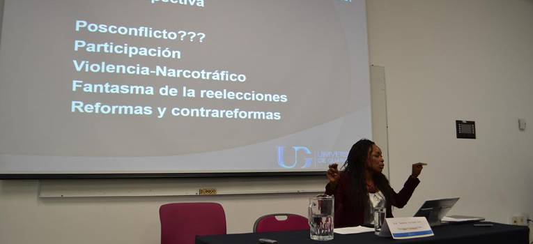 Expertos de la UG analizan la democracia en países latinoamericanos | Universidad de Guanajuato teodora-hurtado-seminario-democracia-america-latina-leon-universidad-guanajuato-ug