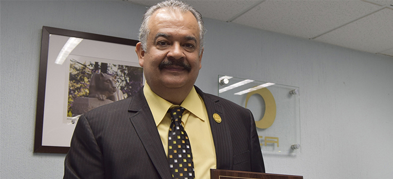 reconocen-al-dr-mejia-haro-ug-ugto