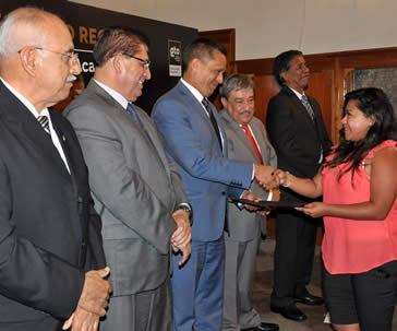 brinda-ug-acceso-educacion-jovenes-zonas-marginadas-ugto-universidad-de-guanajuato-