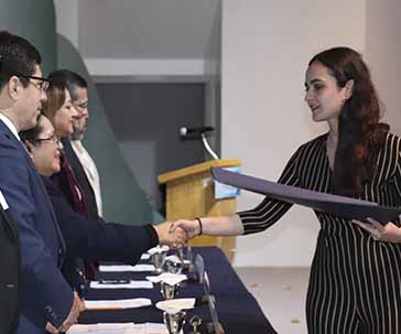 entregatitulosnuevosprofesionistas-ug-ugto-