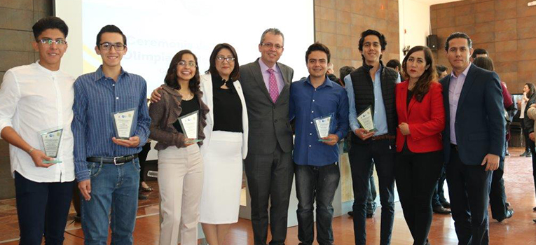 estudiantes-destacados-ug-ugto