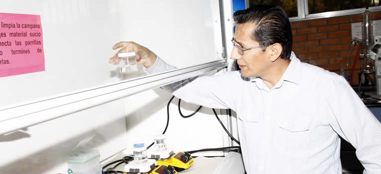 profesor-ug-desarrolla-polimeros-prototipo-ug-ugto