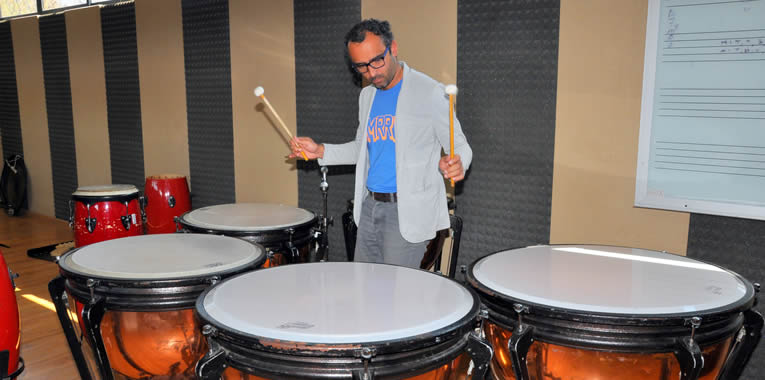 ivan-manzanilla-uno-de-los-percucionistas-mas-talentosos-de-mexico-ug-ugto