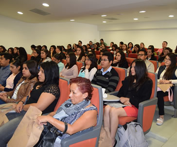 enfermeras-apoyan-el-humanismo-en-la-comunicacion-terapeutica-ug-ugto-