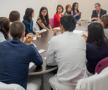dialogan-alumnos-medicina-rector-campus-leon-universidad-guanajuato-ug-ugto-