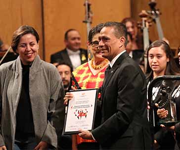 osug-recibe-presea-mtro-eugenio-trueba-olivares-labor-difusion-musical-estado-ug-ugto-