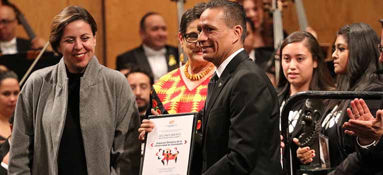 osug-recibe-presea-mtro-eugenio-trueba-olivares-labor-difusion-musical-estado-ug-ugto