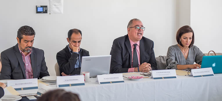 analizan-en-la-ug-condiciones-laborales-de-los-jovenes-ugto