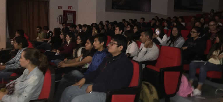 Conmemoran los 56 años de institucionalización del Servicio Social en la UG