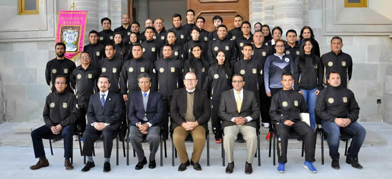 Abanderan al Selectivo de las Abejas de la UG participante en la Universiada Nacional 2016 | Universidad de Guanajuato abanderamiento-selectivo-universidad-guanajuato-ug