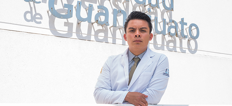 marcos-oswaldo-diaz-campos-neurologia-medico-cirujano-universidad-guanajuato-ug-ugto
