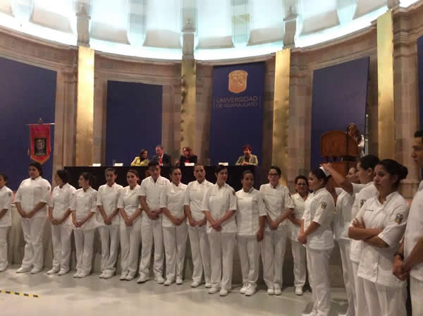 egresados-enfermeria-obstetricia-leon-universidad-guanajuato-ug