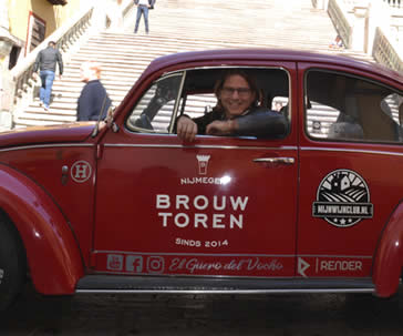 egresado-ug-recorre-el-pais-en-vocho-ug-ugto-