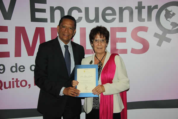 premian-a-silvia-alvarez-bruleniere