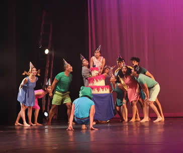 compania-de-artes-ug-une-talentos-presentacion-el-imaginario-ibarguengoitia-ugto-