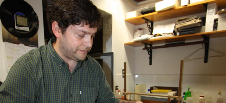 las-marcas-del-timepo-hacen-unico-al-libro-antiguo-ug-ugto