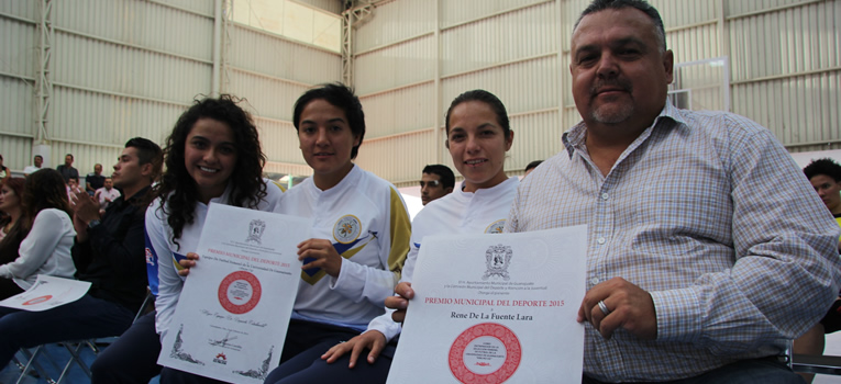 UG recibe reconocimiento del Premio Municipal del Deporte 2016 | Universidad de Guanajuato premio-municipal-deporte-2016-universidad-guanajuato-ug