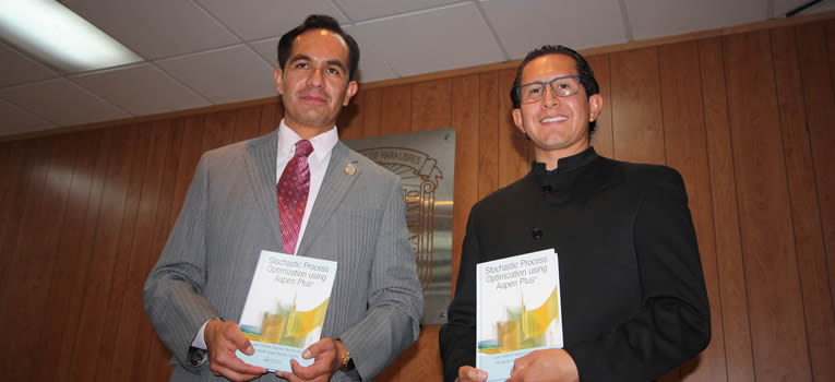 presentan-investigadores-ug-libro-texto-ingenieria-quimica-ug-ugto