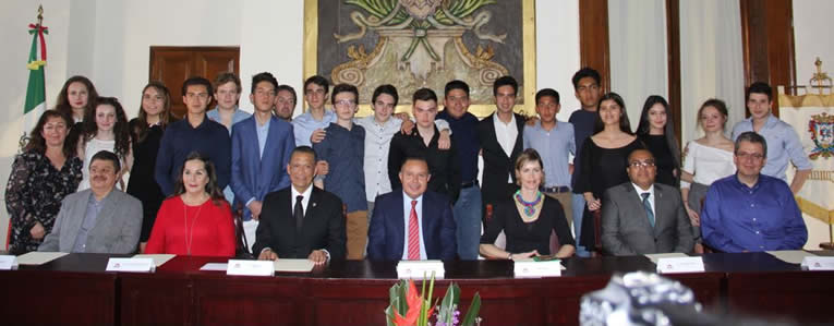 recibe-alcalde-de-guanajuato-a-estudiantes-franceses-que-realizan-estancia-en-ug-ugto