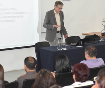 sociologo-ludger-pries-conferencia-desarrollo-regional-universidad-guanajuato-ug-ugto-