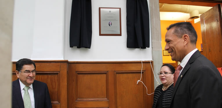 honran-memoria-del-padre-marcelino-mangas-ug-ugto