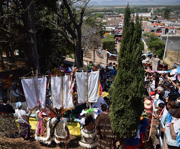 comunidad-estudiantil-de-cultura-y-arte-realiza-trabajo-de-campo-en-araro-michoacan-ug-ugto