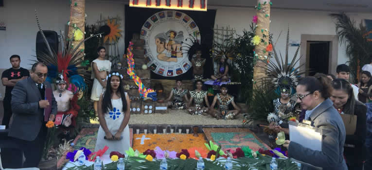 comunidad-estudiantil-difunde-tradiciones-dia-muertos-ug-ugto
