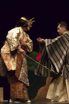 ug-teatro-noh